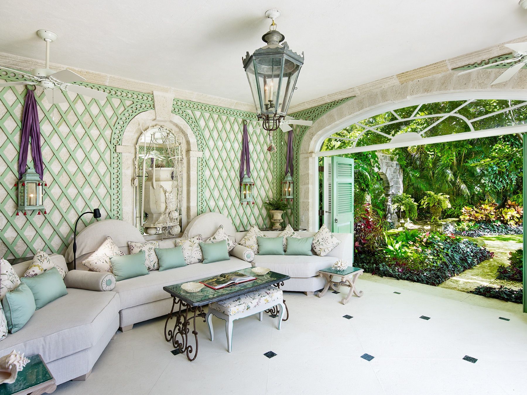 Leamington Estate villa photo.